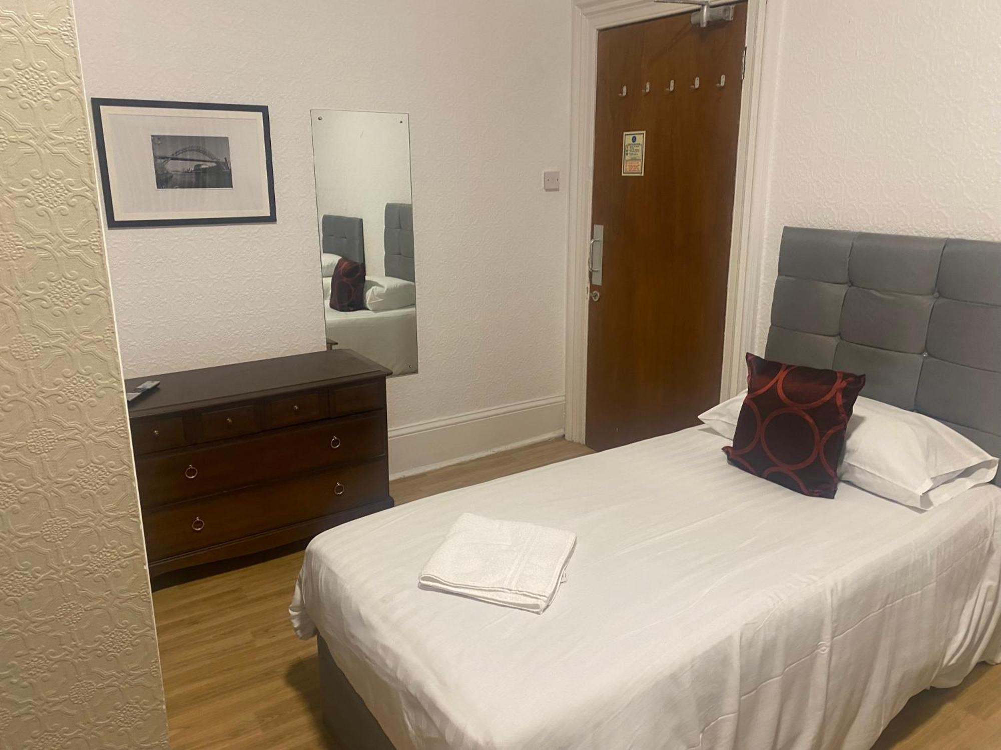 Clifton Hotel Newcastle الغرفة الصورة
